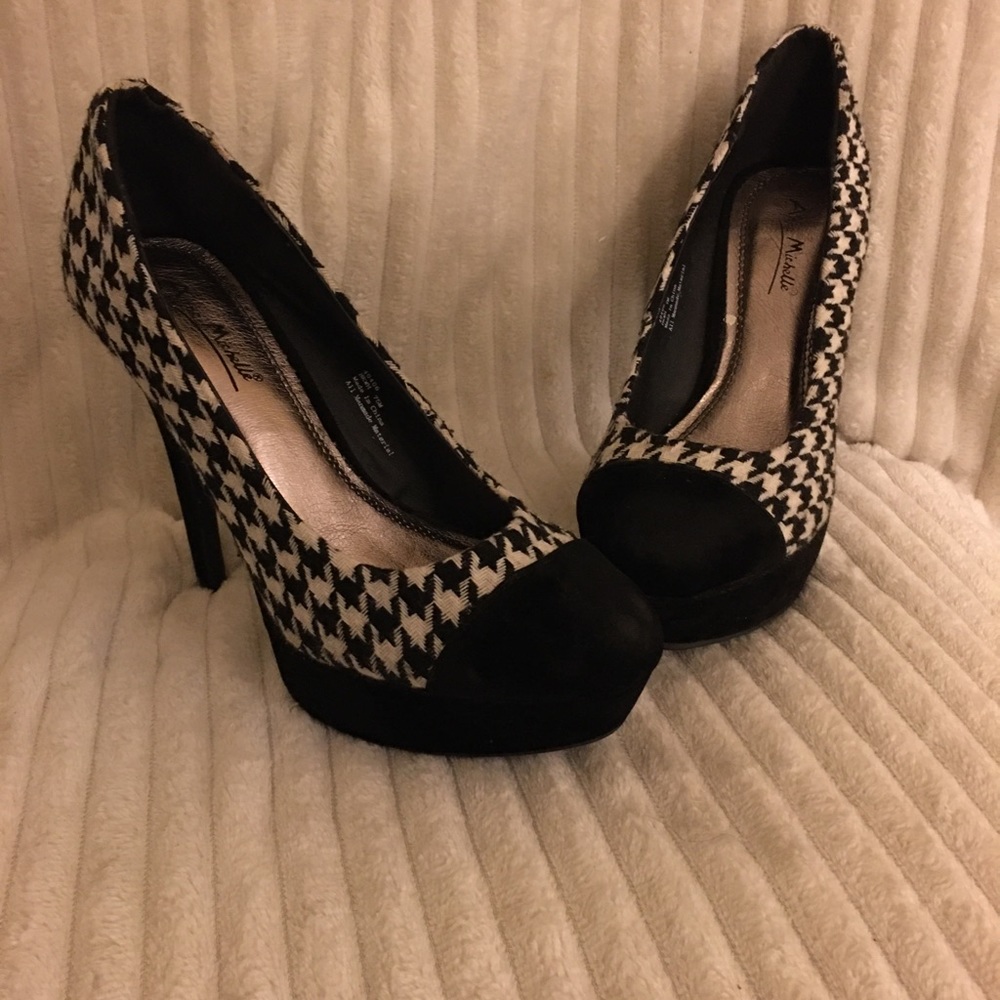 Ann Michelle platforms